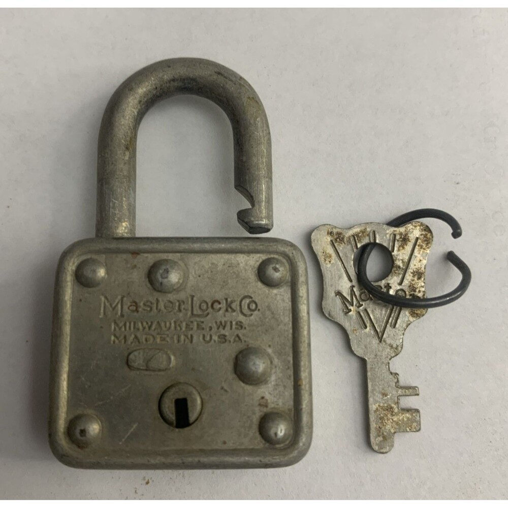 Vintage Master Lock 44 5-W Padlock with Key 2"H Milwaukee, Wis. Made in U.S.A.